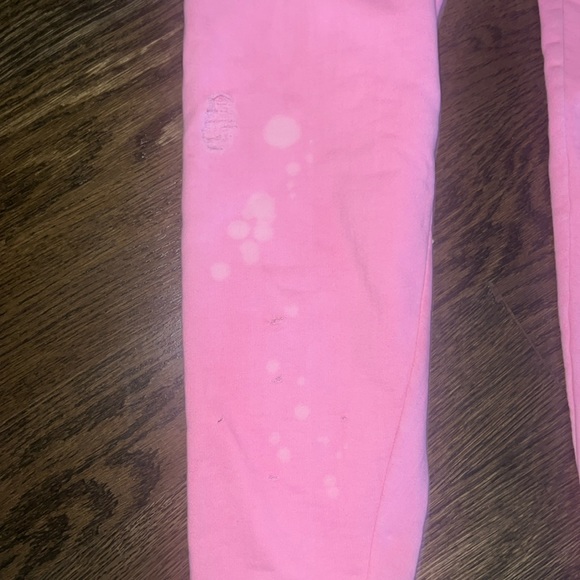 Cutest sweats ombré pink with some white splatter and holes fit so well - Picture 2 of 3